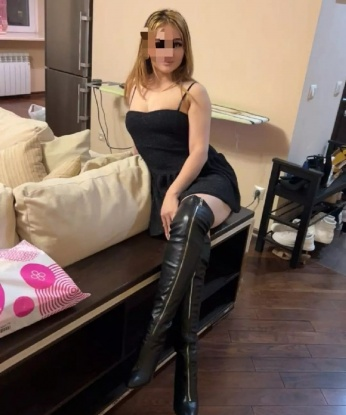 Мое тело соблазнительно, а мои услуги неповторимы. Встречусь для приятного времяпровождения только в Москве. У меня есть отличные отзывы от клиентов, которые подтверждают мои высокие навыки. Я с легкостью создам атмосферу истинного удовольствия и наслаждения. Мои возможности весьма широки, и я готова позаботиться о том, чтобы ты получил все, что ты хочешь и заслуживаешь. Заходи на мои фото, чтобы увидеть, насколько я привлекательна. Жду нашей встречи! 😉 626, 20 лет