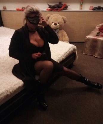 Я обладаю уникальным сочетанием нежности и пикантности, которое не оставит тебя равнодушным. Моя креативность и опыт позволяют мне воплощать в жизнь самые смелые твои фантазии. 💋
💫Мои услуги предоставляются только в самом лучшем качестве. Я готова уделить тебе все свое внимание и создать атмосферу, в которой ты почувствуешь себя особенным. В мои услуги входят классический и эротический массаж, стриптиз, оральные ласки и многое другое. Ты можешь рассчитывать на полное удовлетворение и настоящий эмоциональный взрыв. 🔥
📸Мои фото настоящие и подтверждают мою невероятную привлекательность. Мои клиенты благодарят меня за мою чувственность и профессионализм. Читай отзывы на моей персональной странице и убедись сам, насколько я могу быть твоим лучшим личным удовлетворителем. 💦
⭐️Я живу в Москве и готова приехать к тебе в любой район Москвы. Дискретность и конфиденциальность для меня очень важны, поэтому можешь быть уверенным в анонимности наших встреч. Обниму тебя своими нежными объятиями и подарю тебе незабываемые эмоции. Позвони мне прямо сейчас и дополни свою жизнь яркими красками! 🌈 12474, 28 лет